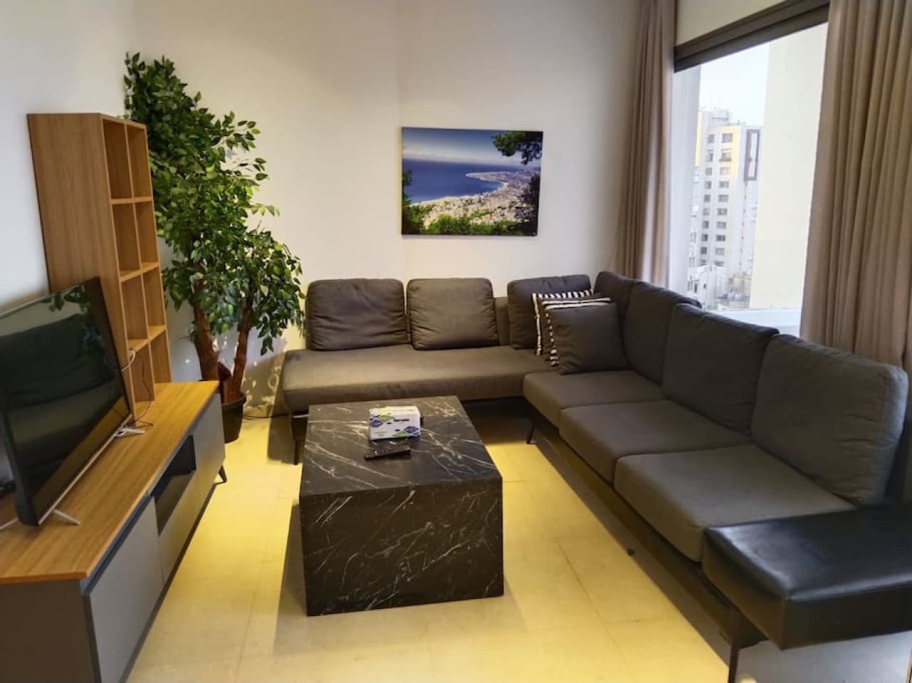 Harbor Nest 2-BR, Ashrafieh 24 Power