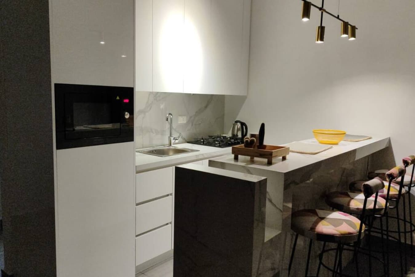 Rita's 2-BR Apt in Mar Mikhael