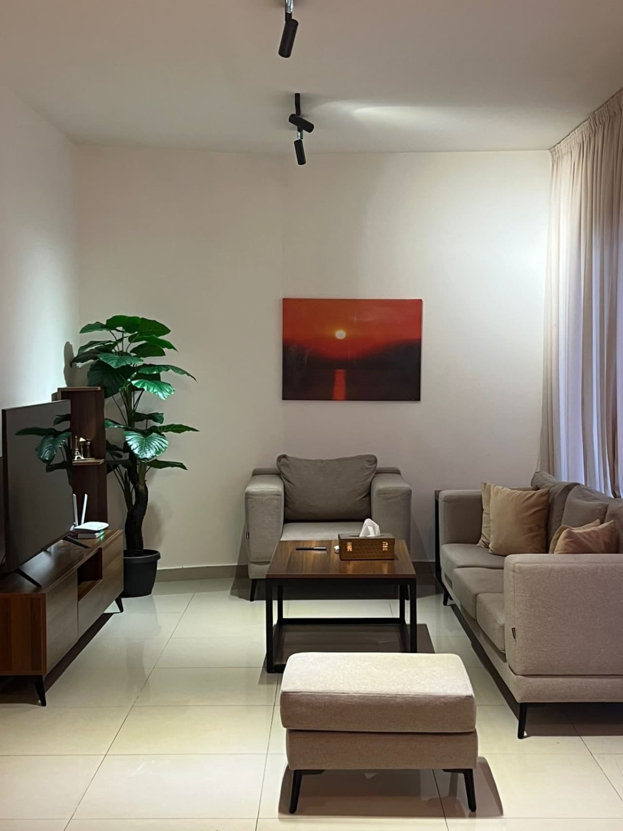 Spacious Nest 1-BR, Ashrafieh 24 Power