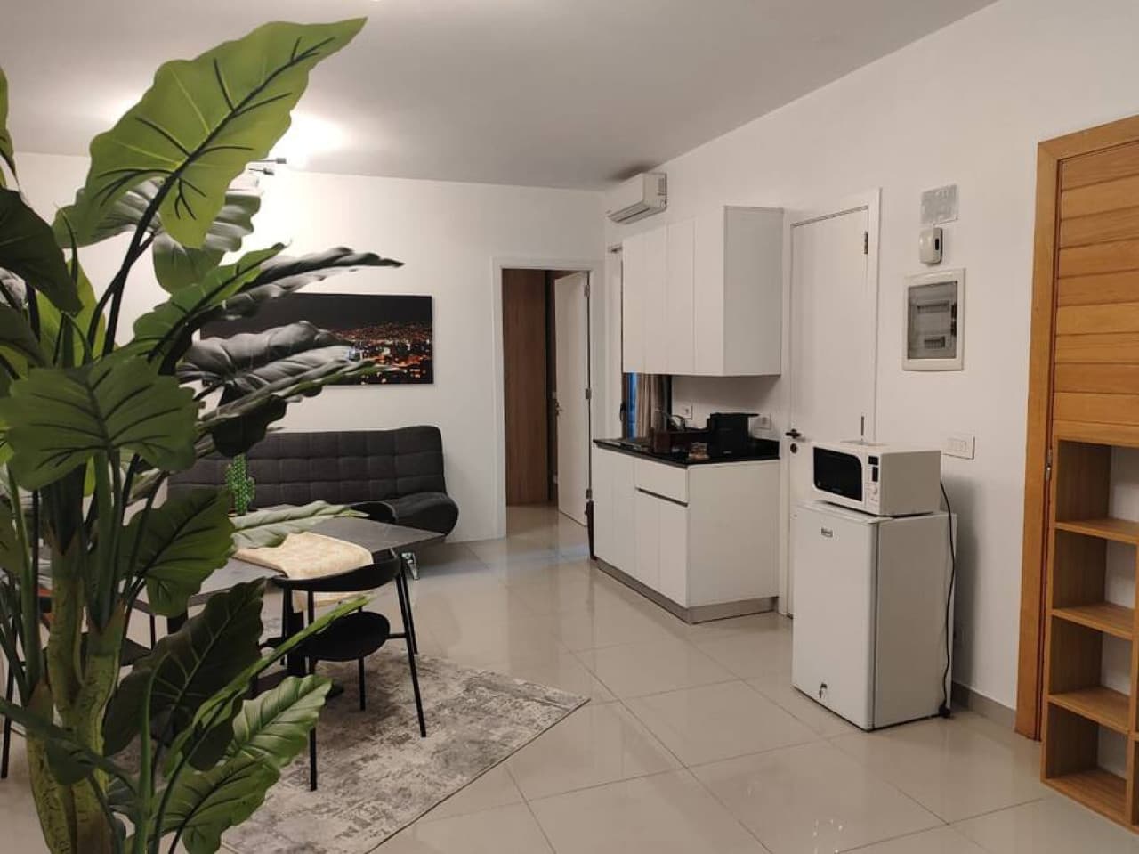 Eagle Nest 1-BR,  Ashrafieh, 24 Power