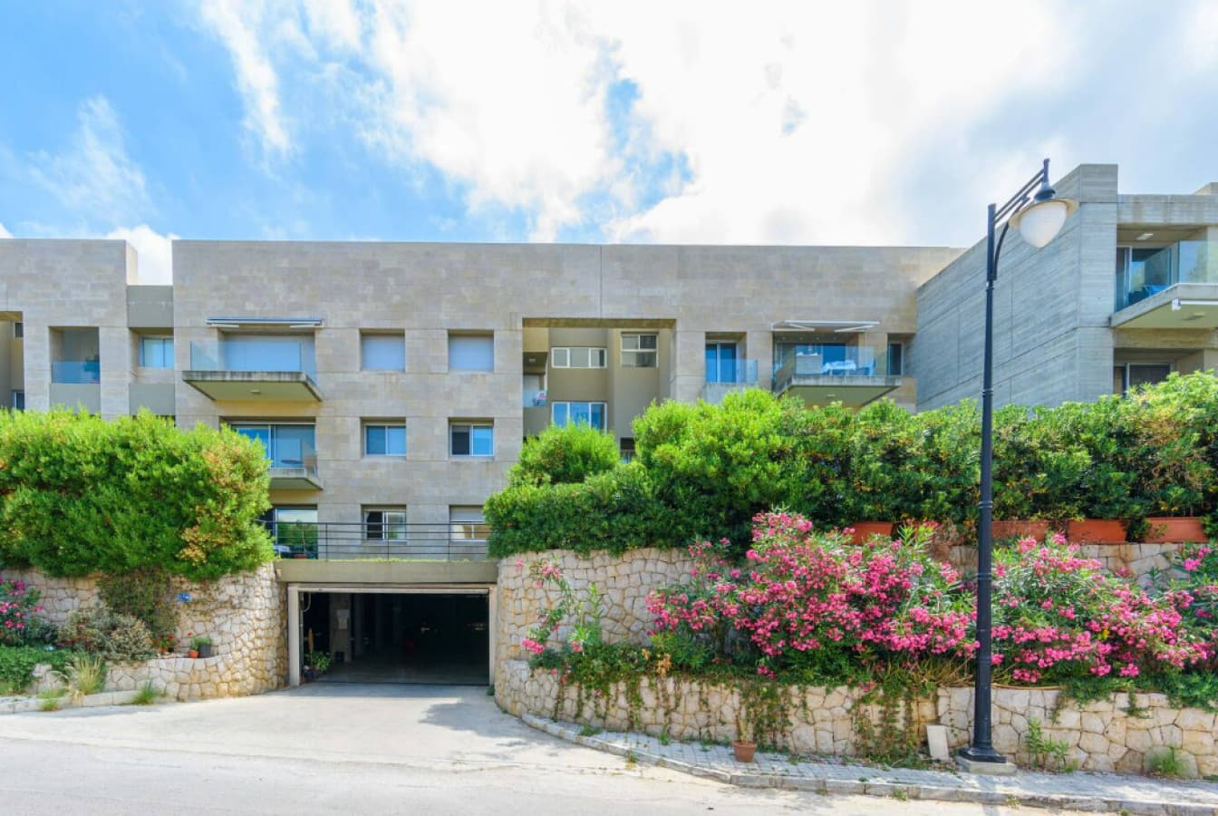 Fidar 3-BR W Beach Access in Jbeil